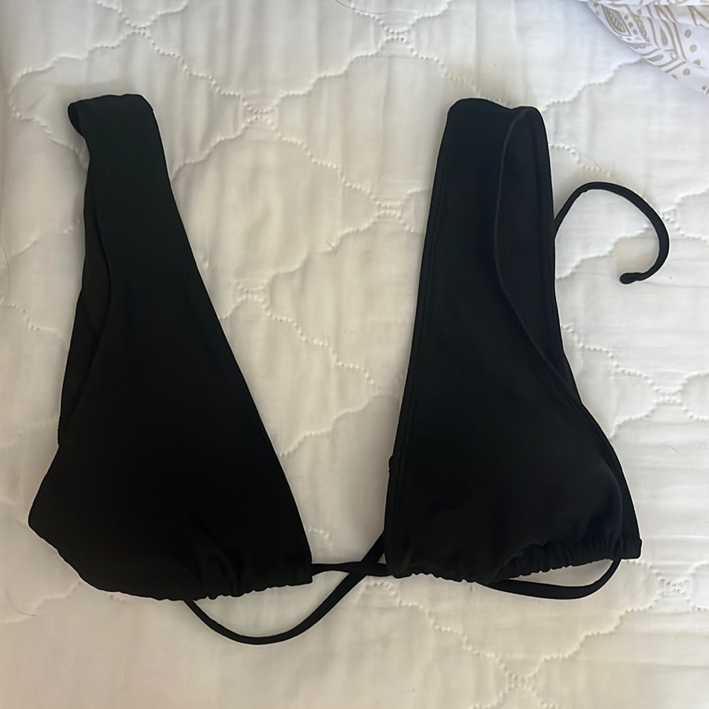 Black bikini top